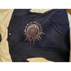 XL Navy Blue T-Shirt with Sun and Moon Graphic
